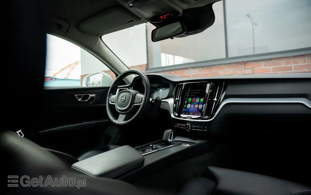 VOLVO V60 B3 B Geartronic Momentum Pro