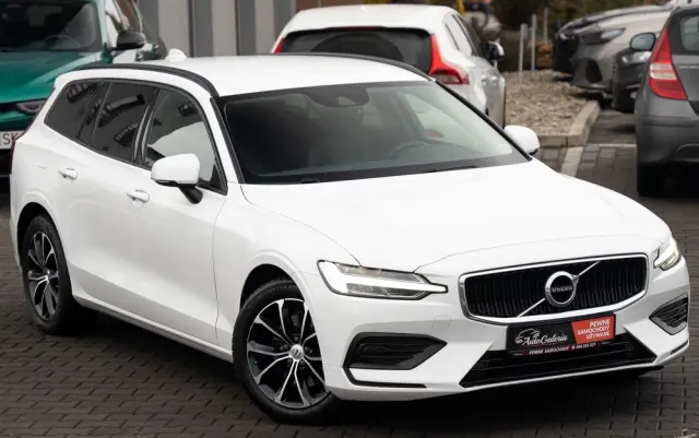 VOLVO V60 B3 B Geartronic Momentum Pro