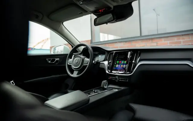 VOLVO V60 B3 B Geartronic Momentum Pro