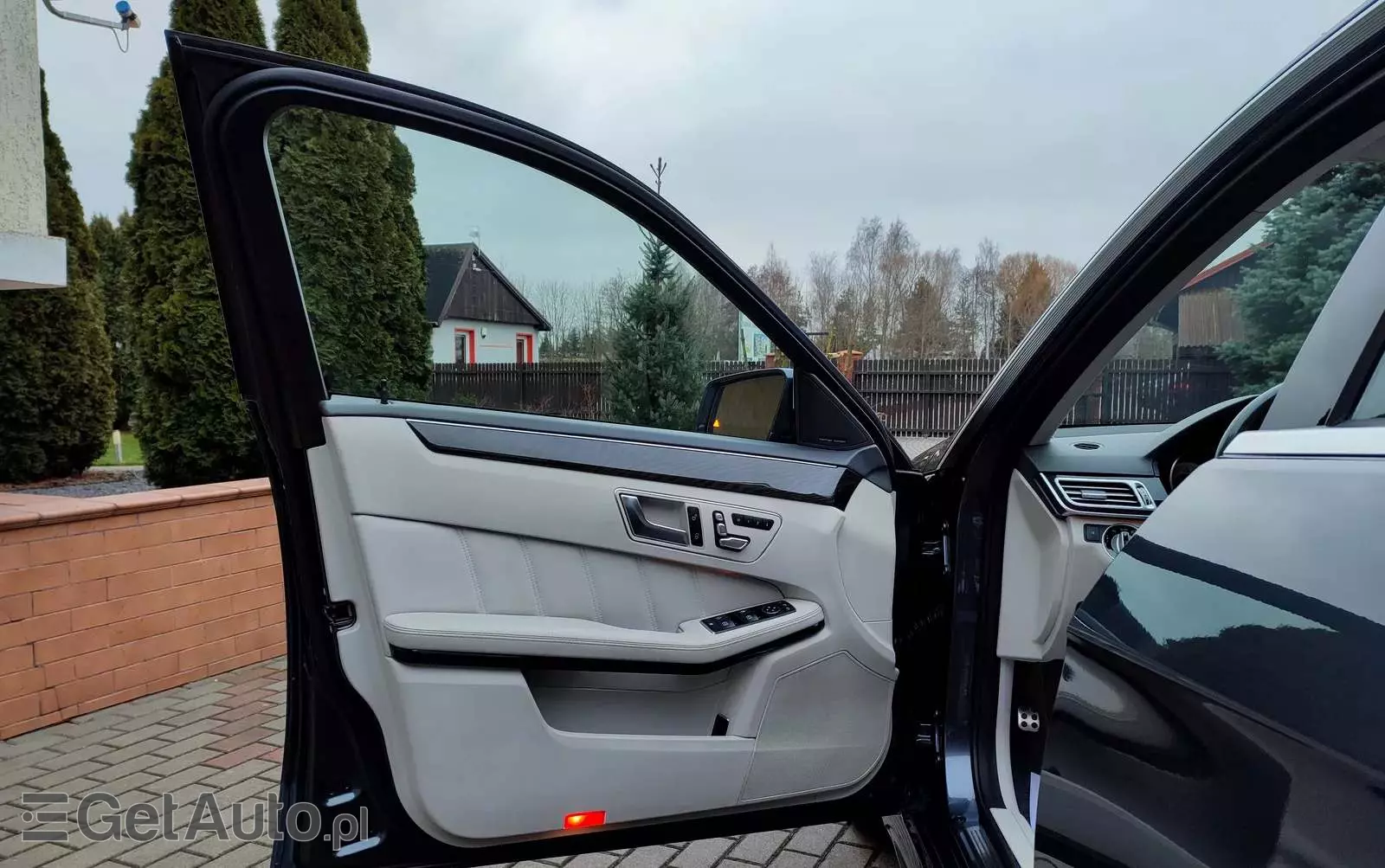 MERCEDES-BENZ Klasa E 350 T 4Matic 7G-TRONIC