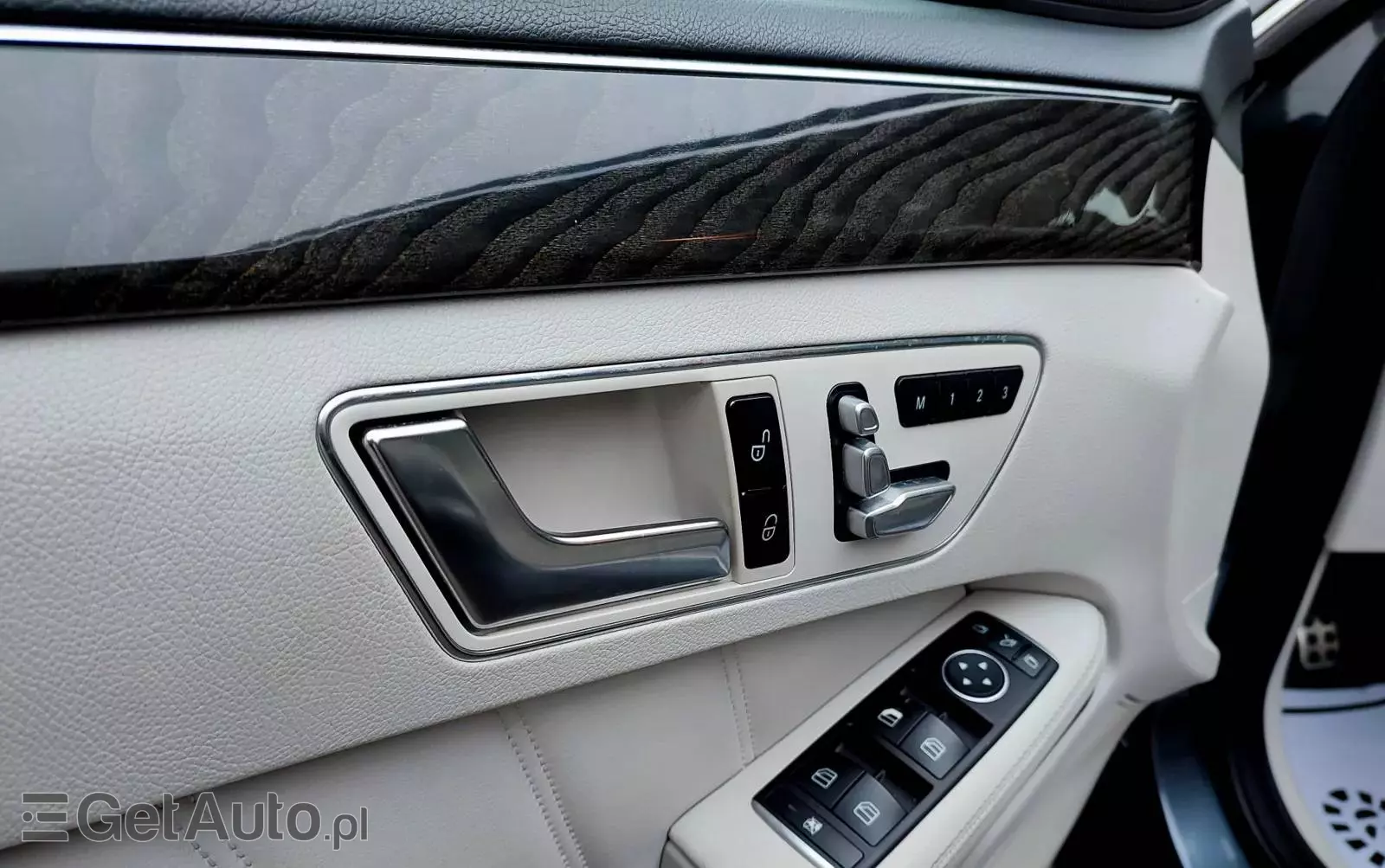 MERCEDES-BENZ Klasa E 350 T 4Matic 7G-TRONIC