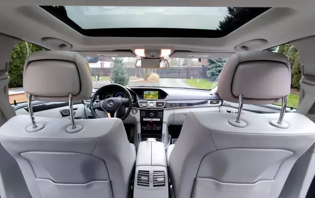 MERCEDES-BENZ Klasa E 350 T 4Matic 7G-TRONIC