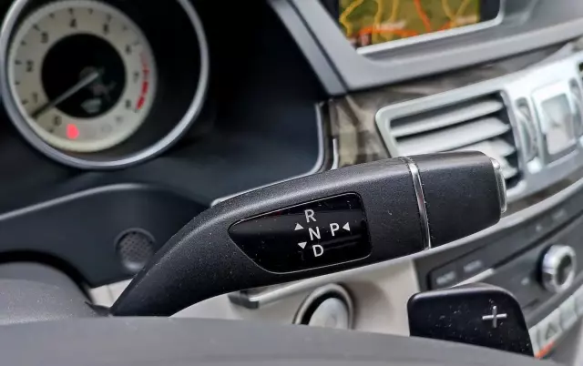 MERCEDES-BENZ Klasa E 350 T 4Matic 7G-TRONIC