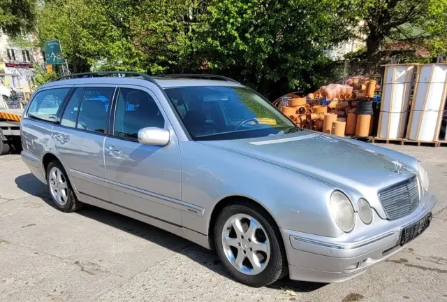 MERCEDES-BENZ Klasa E 