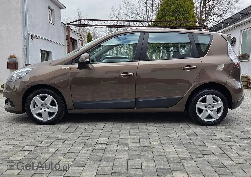 RENAULT Scenic 1.6 16V TomTom Edition