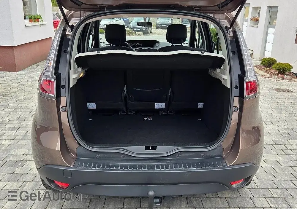 RENAULT Scenic 1.6 16V TomTom Edition