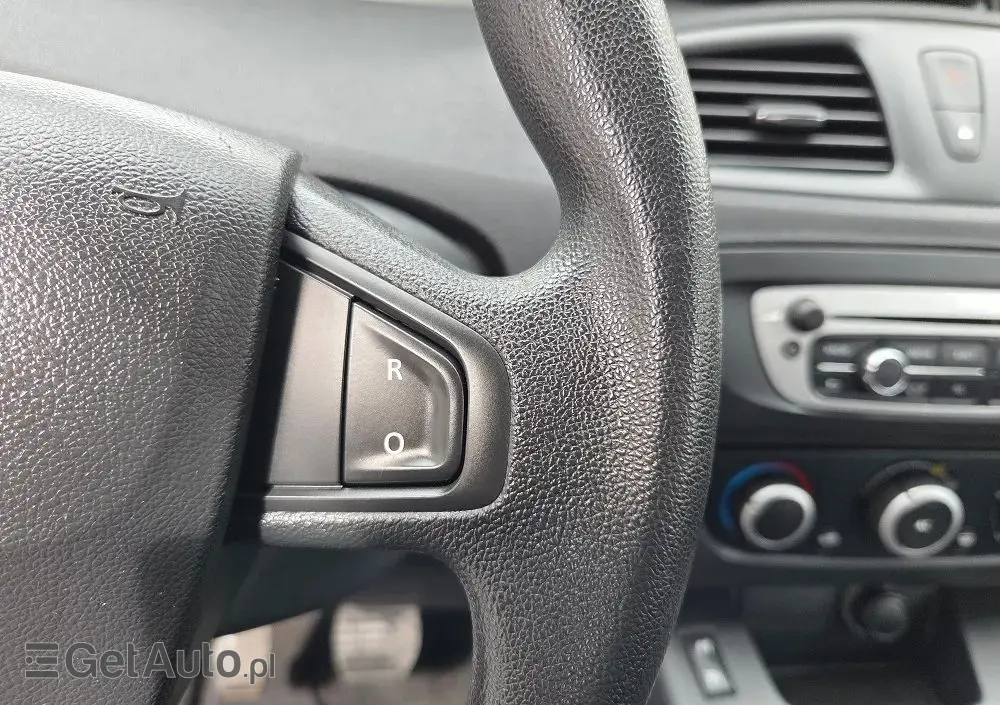 RENAULT Scenic 1.6 16V TomTom Edition