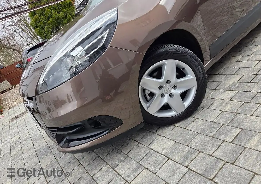 RENAULT Scenic 1.6 16V TomTom Edition