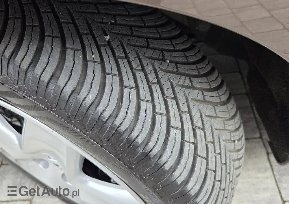 RENAULT Scenic 1.6 16V TomTom Edition