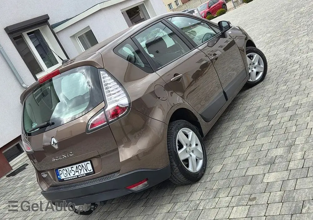RENAULT Scenic 1.6 16V TomTom Edition