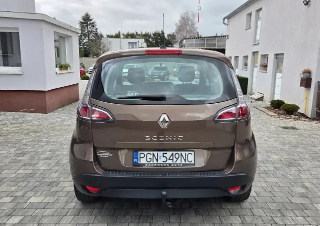 RENAULT Scenic 1.6 16V TomTom Edition