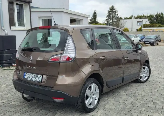 RENAULT Scenic 1.6 16V TomTom Edition