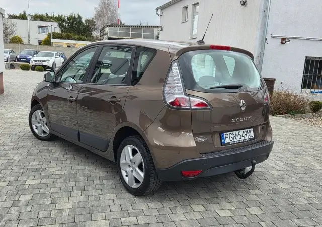 RENAULT Scenic 1.6 16V TomTom Edition