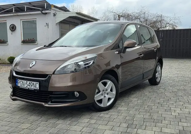 RENAULT Scenic 1.6 16V TomTom Edition