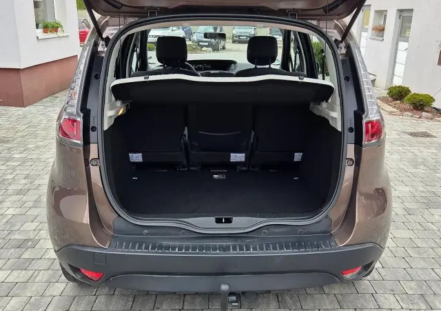 RENAULT Scenic 1.6 16V TomTom Edition