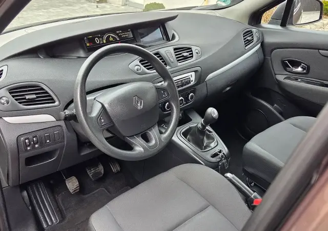 RENAULT Scenic 1.6 16V TomTom Edition