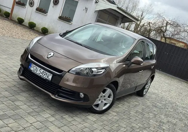 RENAULT Scenic 1.6 16V TomTom Edition