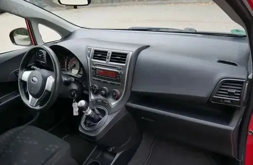 TOYOTA Verso-S 