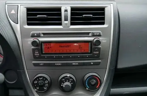 TOYOTA Verso-S 
