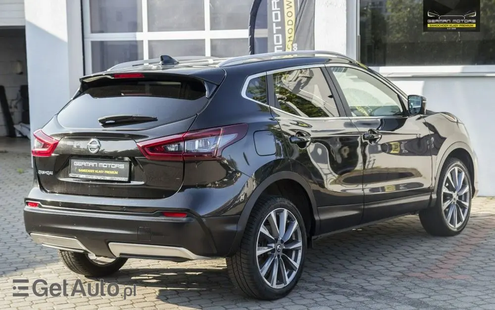 NISSAN Qashqai 1.3 DIG-T DCT TEKNA