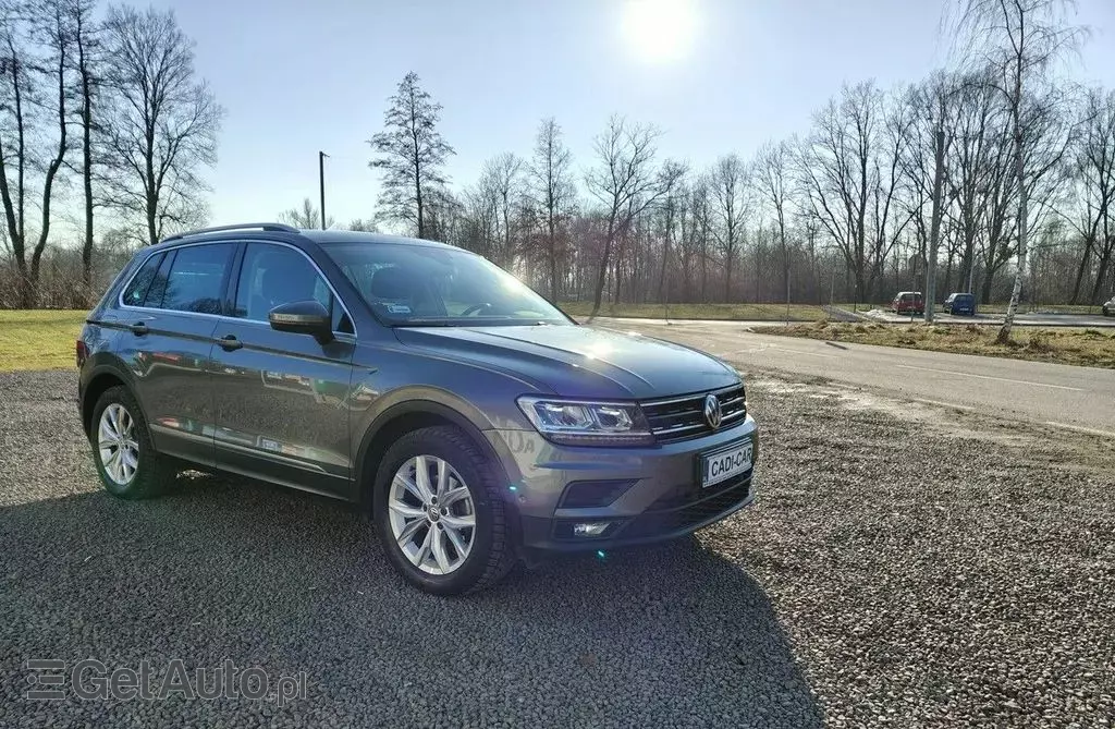 VOLKSWAGEN Tiguan 