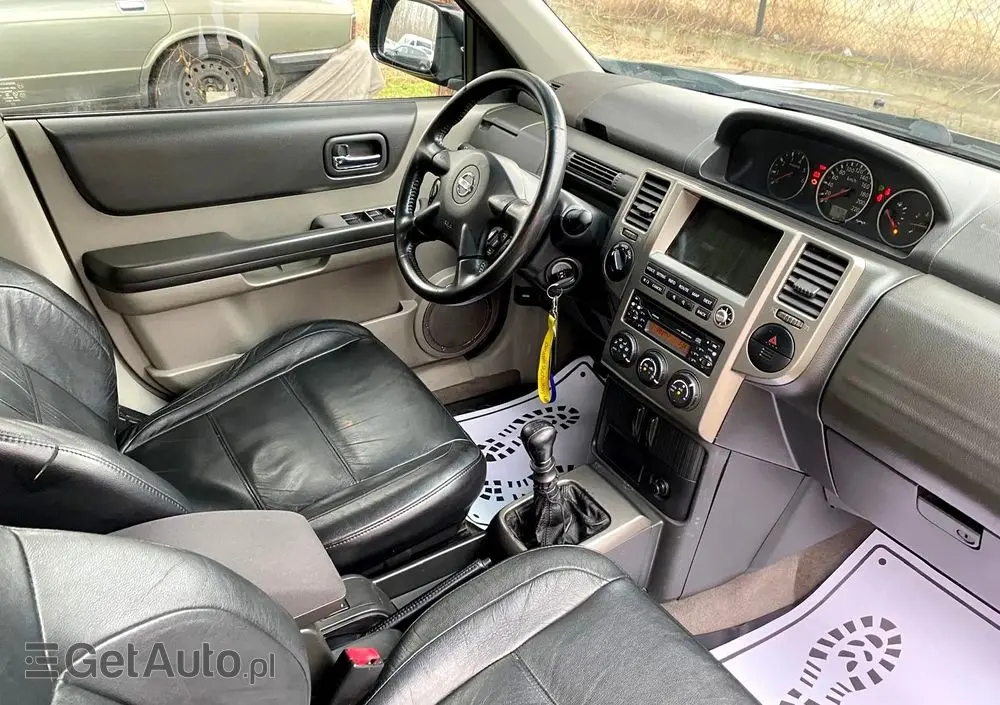 NISSAN X-Trail 2.2 dCi Sport +