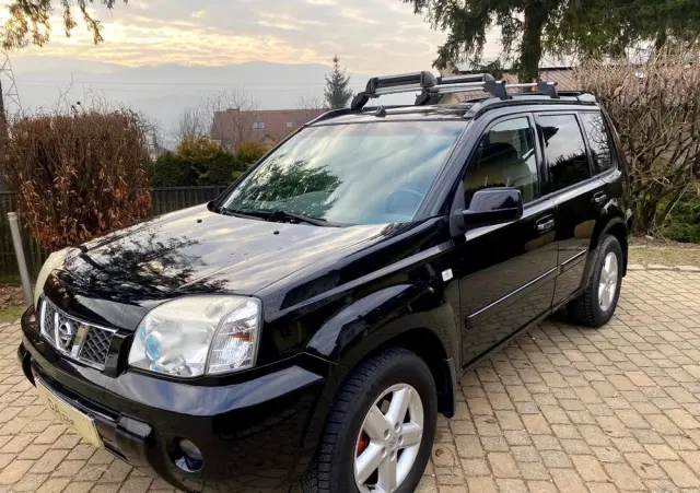NISSAN X-Trail 2.2 dCi Sport +