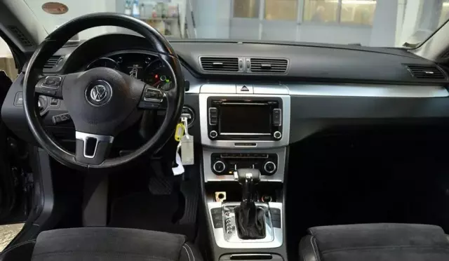 VOLKSWAGEN Passat Cc 