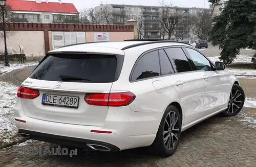 MERCEDES-BENZ Klasa E 