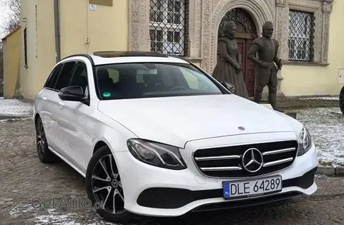 MERCEDES-BENZ Klasa E 