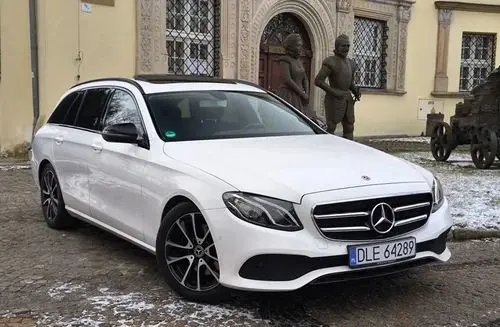 MERCEDES-BENZ Klasa E 