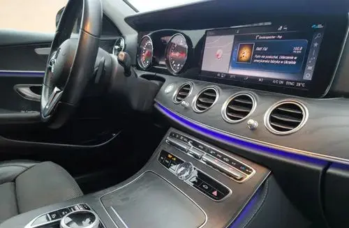 MERCEDES-BENZ Klasa E 