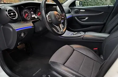 MERCEDES-BENZ Klasa E 