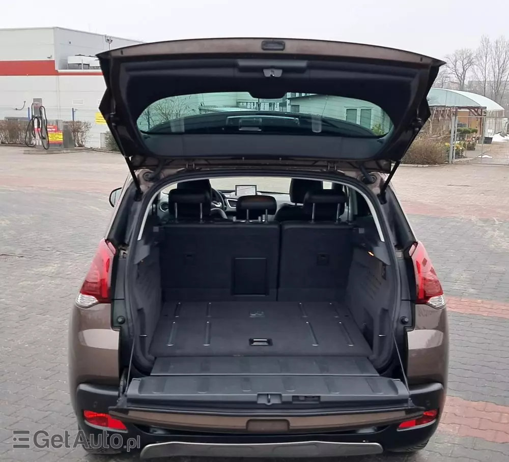 PEUGEOT 3008 2.0 HDi HYbrid4