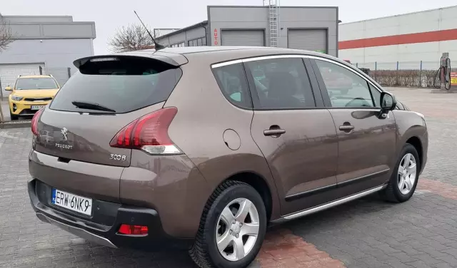PEUGEOT 3008 2.0 HDi HYbrid4