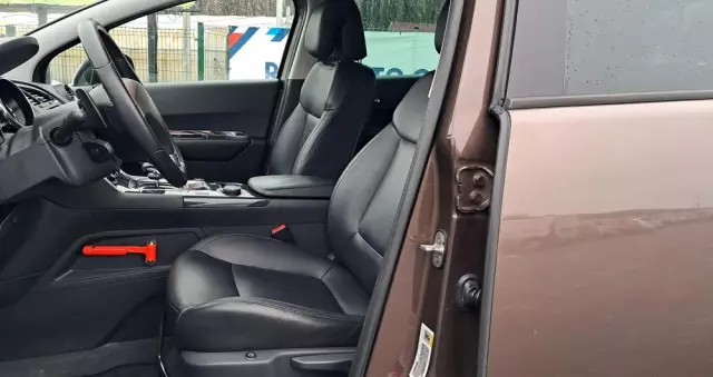 PEUGEOT 3008 2.0 HDi HYbrid4