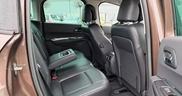 PEUGEOT 3008 2.0 HDi HYbrid4