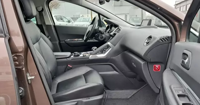 PEUGEOT 3008 2.0 HDi HYbrid4