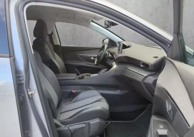 PEUGEOT 3008 1.2 PureTech GPF Allure S&S EAT8