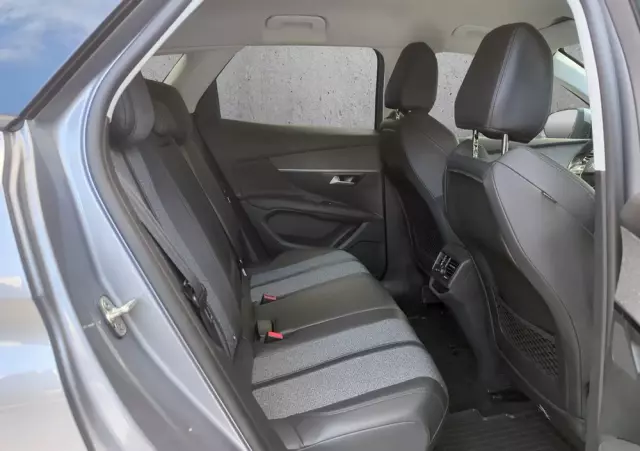 PEUGEOT 3008 1.2 PureTech GPF Allure S&S EAT8