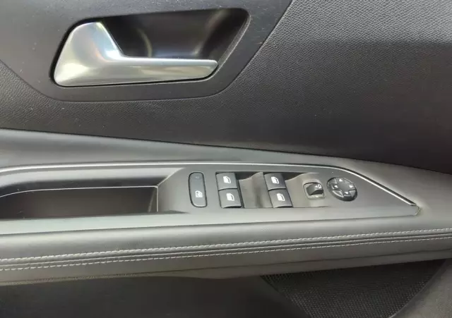 PEUGEOT 3008 1.2 PureTech GPF Allure S&S EAT8