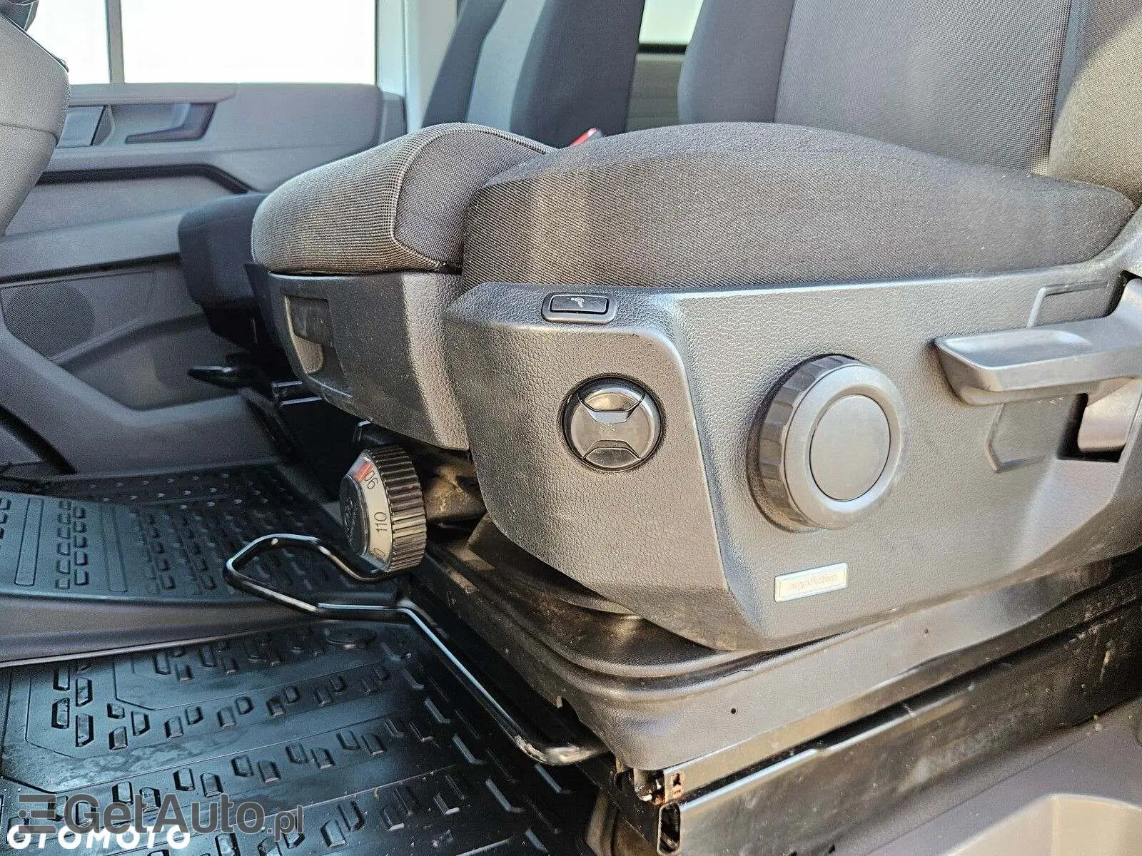 VOLKSWAGEN Crafter L