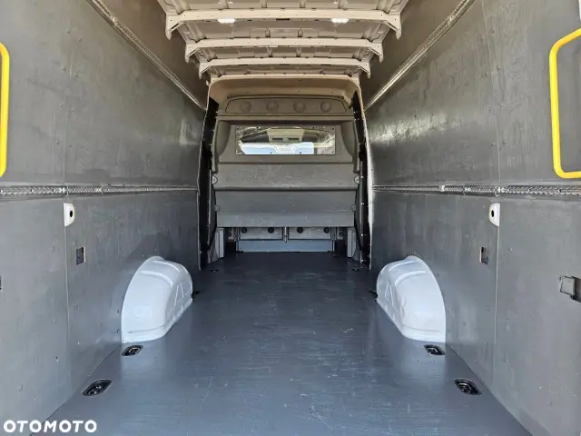 VOLKSWAGEN Crafter L