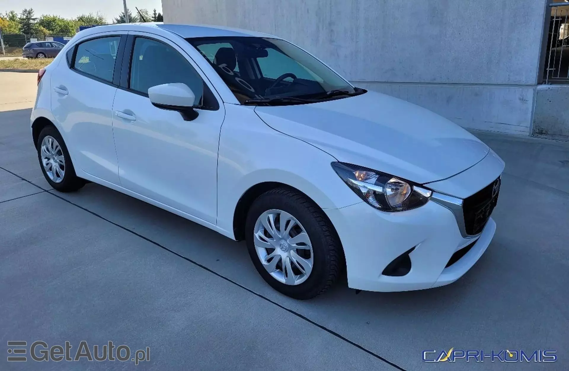 MAZDA 2 