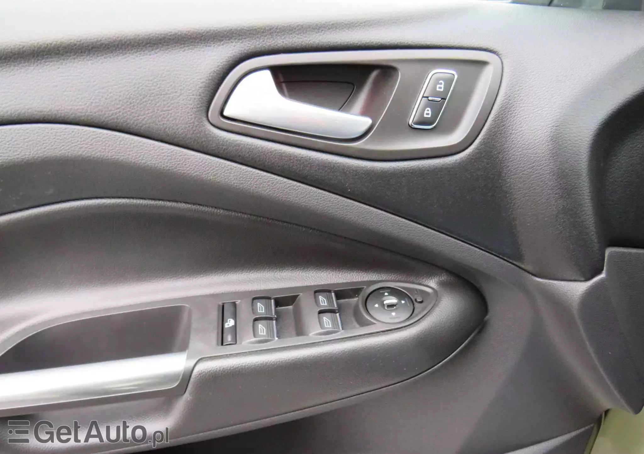 FORD Kuga 2.0 TDCi 4x4 Individual