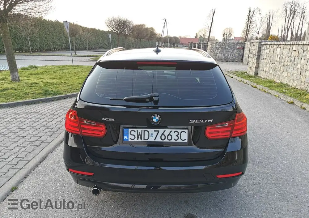 BMW Seria 3 320d xDrive