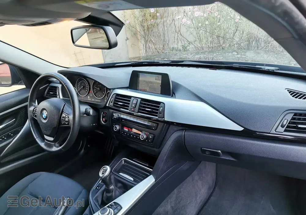 BMW Seria 3 320d xDrive
