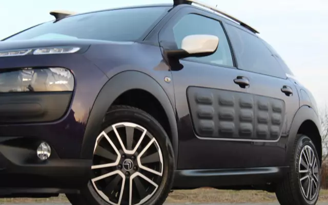 CITROËN C4 Cactus 1.2 PureTech Shine Edition S&S