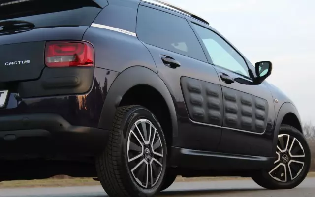 CITROËN C4 Cactus 1.2 PureTech Shine Edition S&S