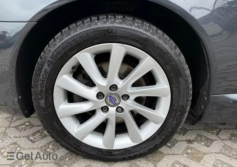 VOLVO V70 D4 Drive-E Dynamic Kinetic